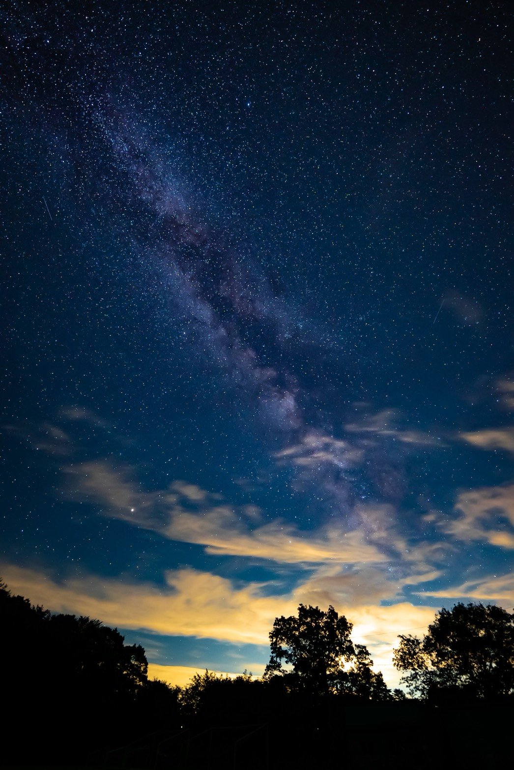 宿の周辺で撮影された星空